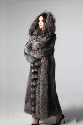 Түлкіден жасалған кеудеше